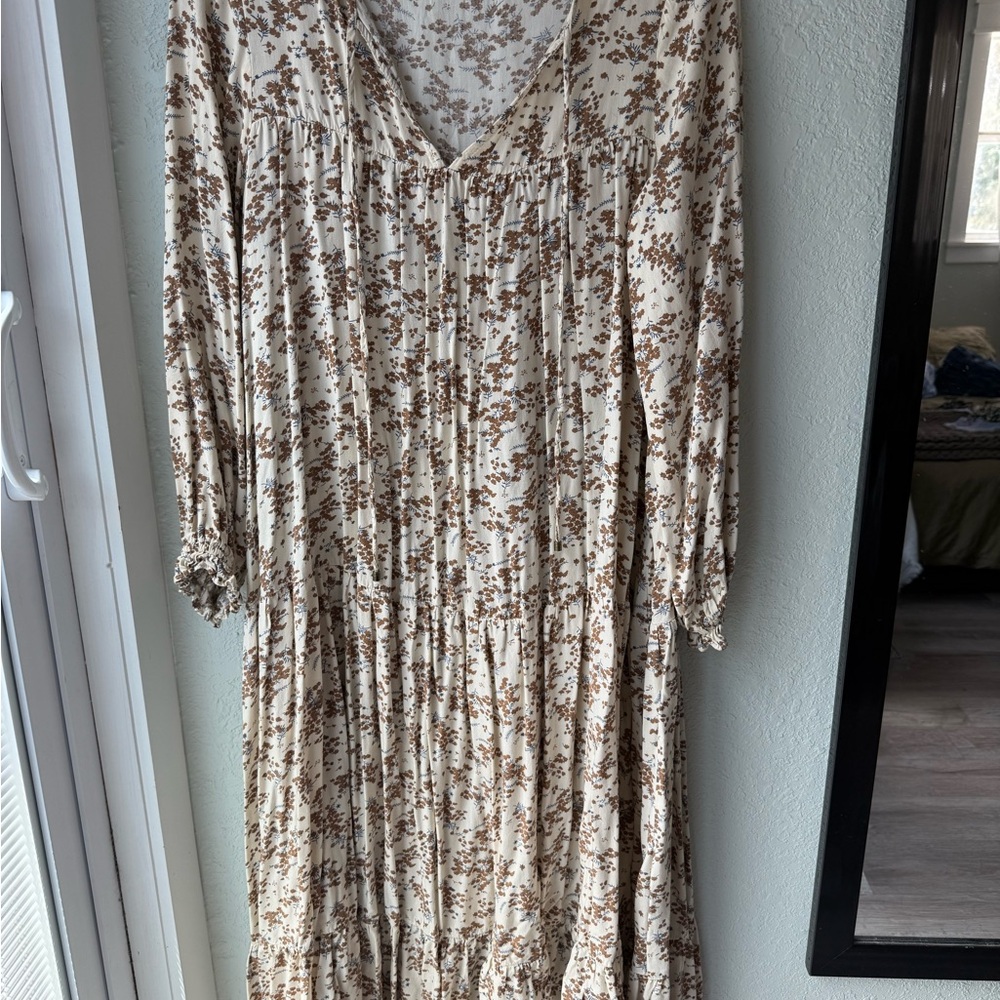 Carly Jean Los Angeles Floral Long Sleeve Dress
